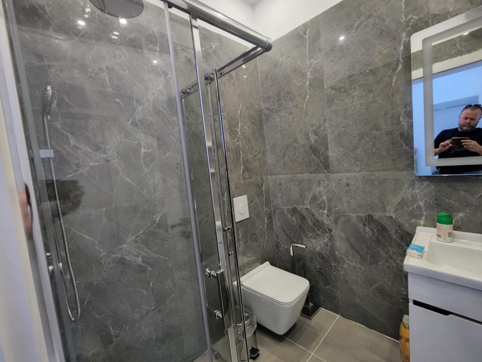Vila 21 At Blloku Area Tiranë Eksteriør bilde